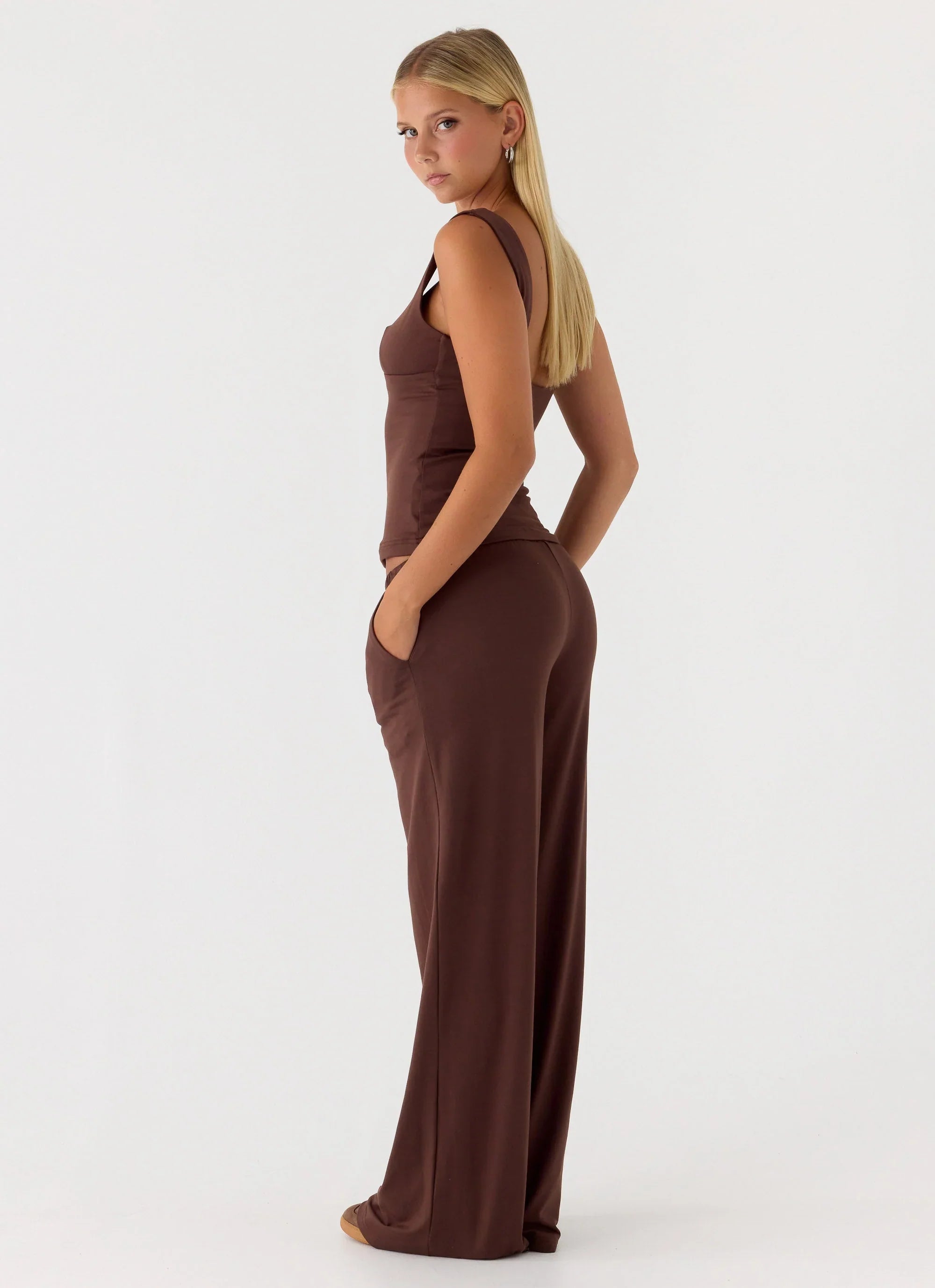 Hard To Tame Stretch Sweatpants - Chocolate