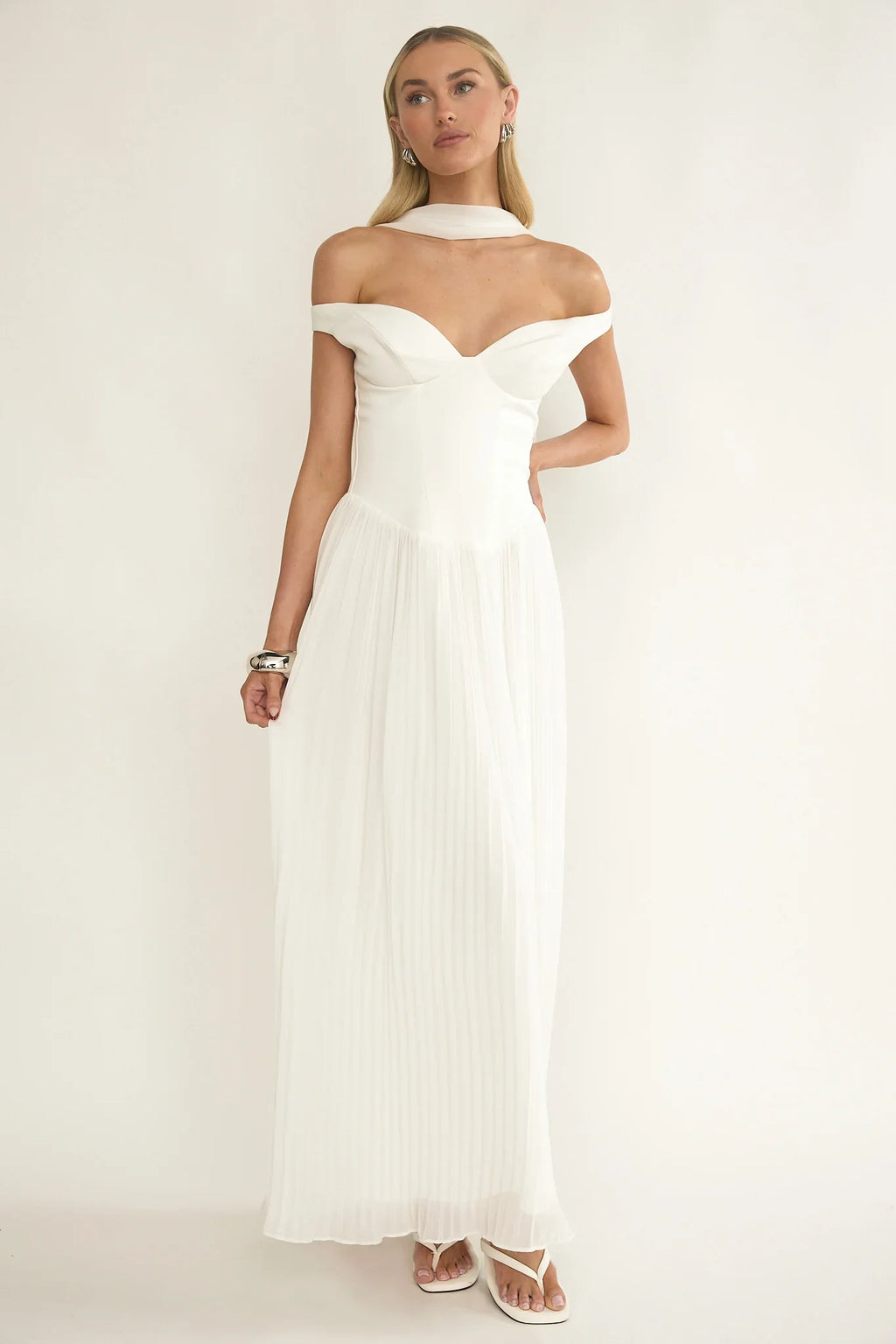 Quinnae Off-Shoulder Accordion Pleat Maxi Dress White