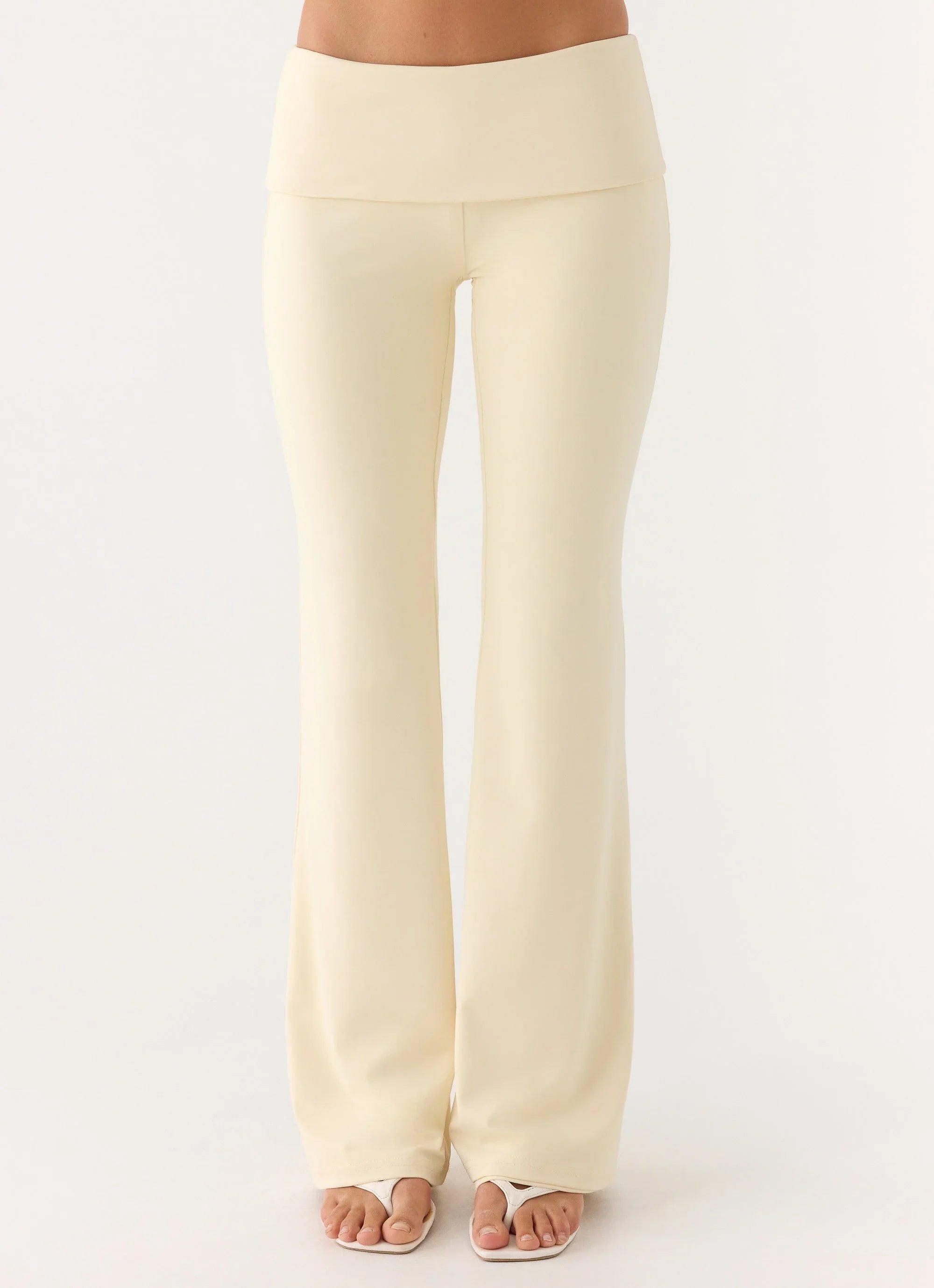 Renae Low Rise Pants - Baby Yellow
