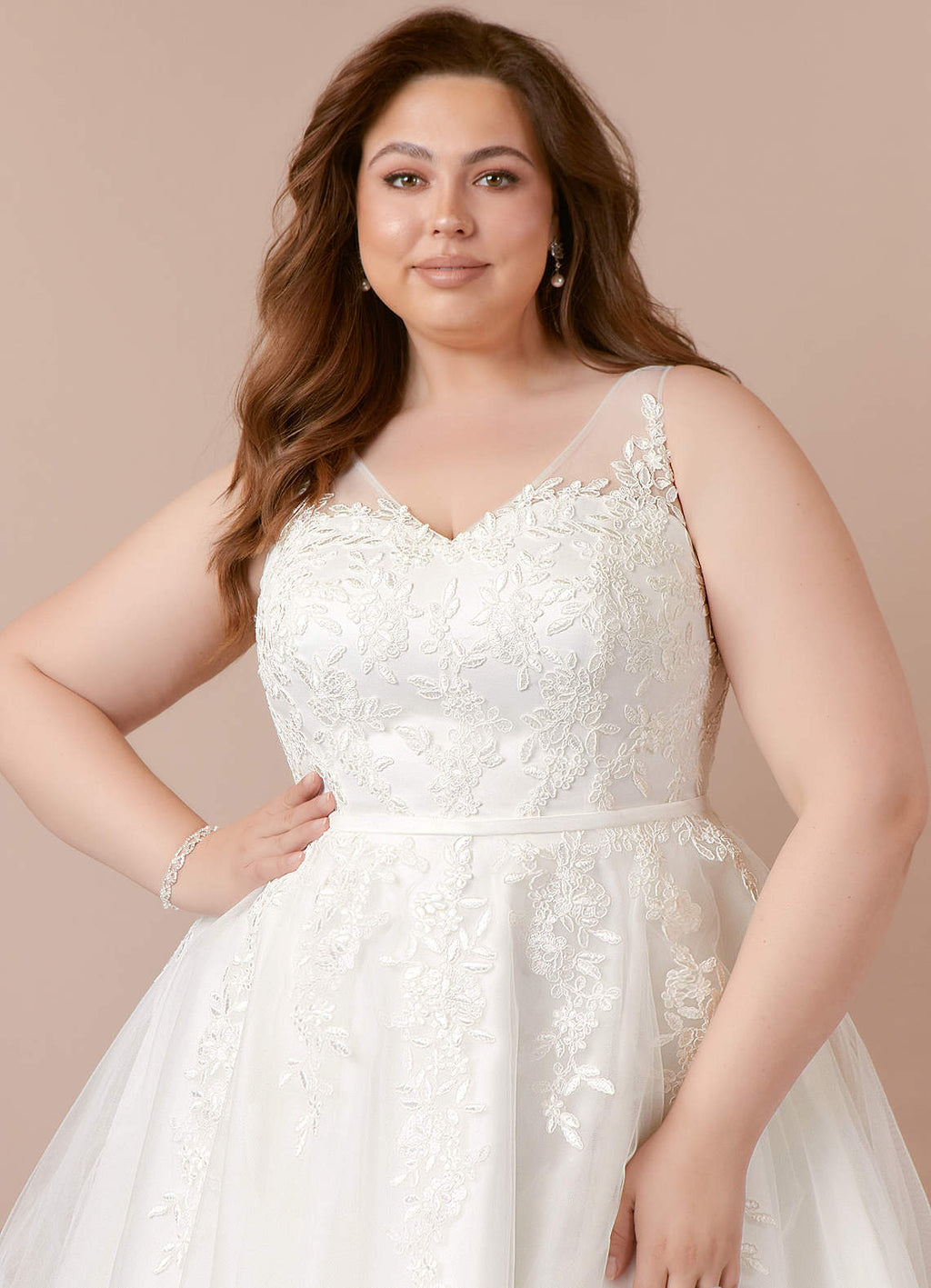 Diamond White A-Line V-Neck lace Satin Dress
