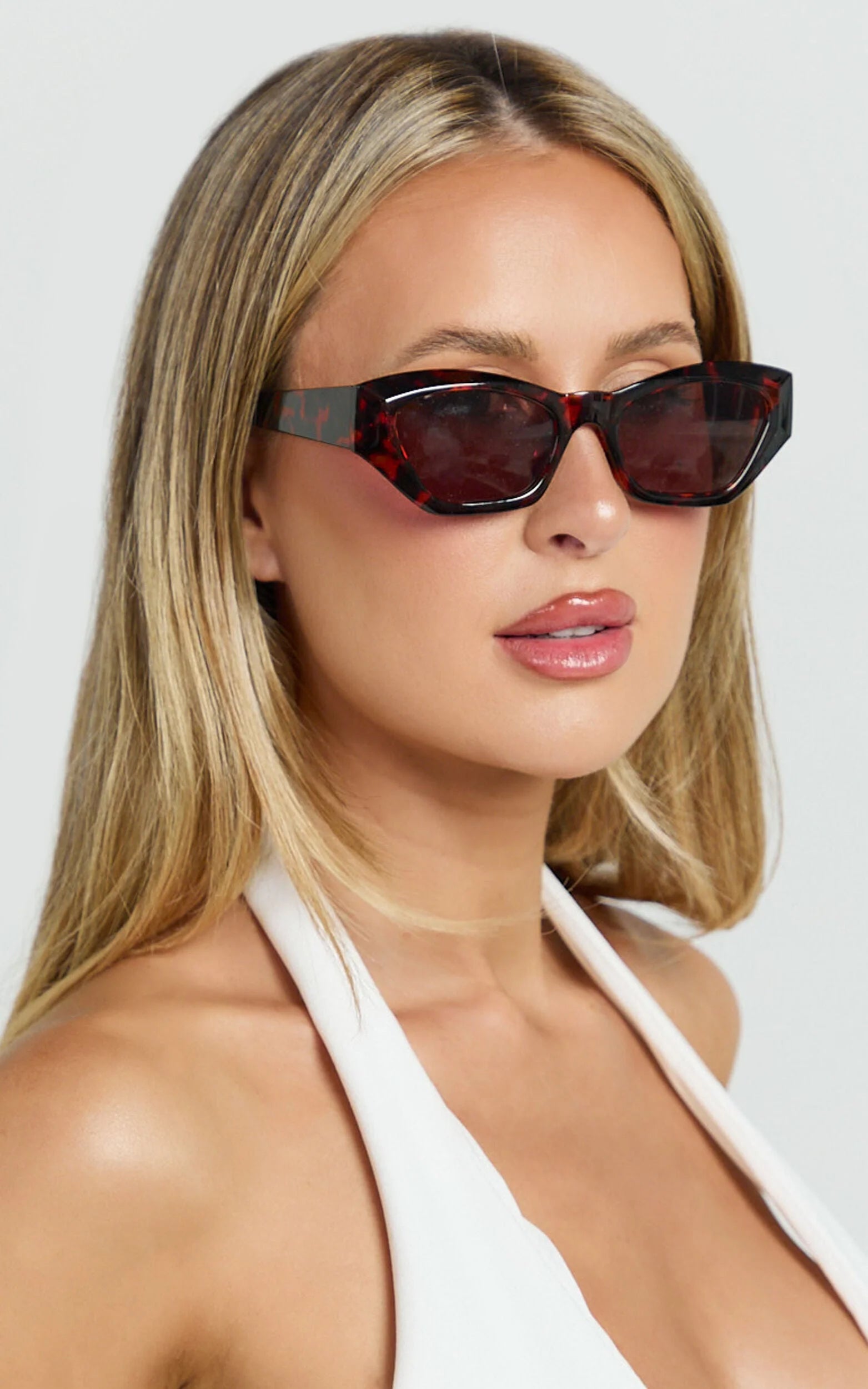Wenalyn Sunglasses - Angular Cat Eye Sunglasses in Torte